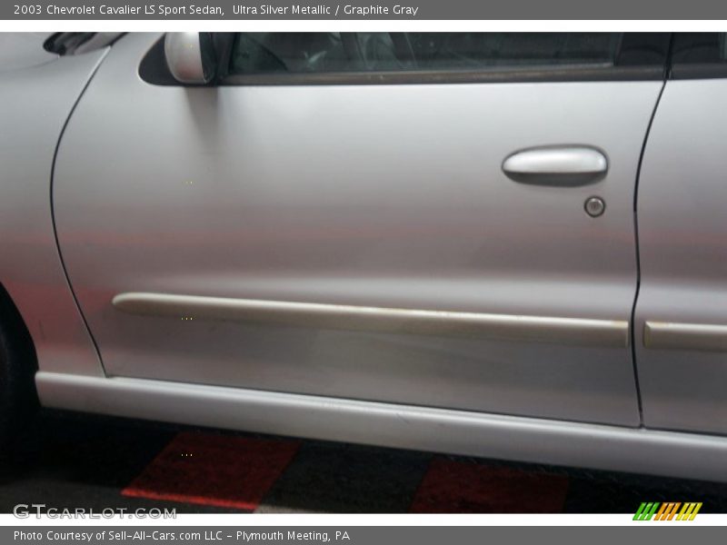 Ultra Silver Metallic / Graphite Gray 2003 Chevrolet Cavalier LS Sport Sedan