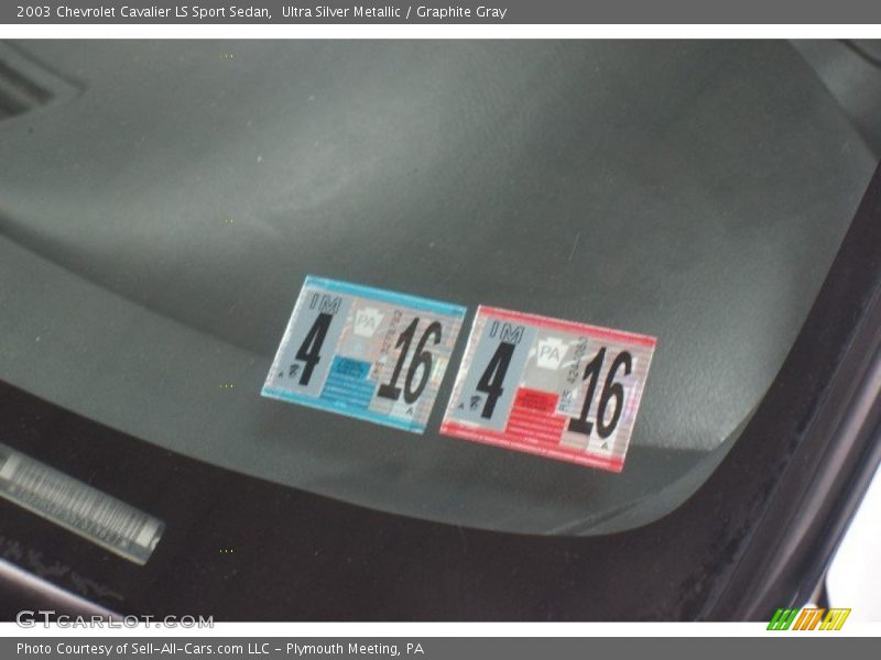 Ultra Silver Metallic / Graphite Gray 2003 Chevrolet Cavalier LS Sport Sedan
