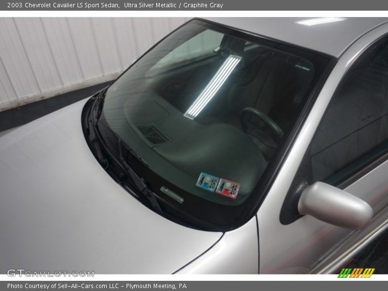 Ultra Silver Metallic / Graphite Gray 2003 Chevrolet Cavalier LS Sport Sedan