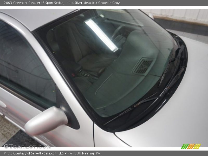 Ultra Silver Metallic / Graphite Gray 2003 Chevrolet Cavalier LS Sport Sedan