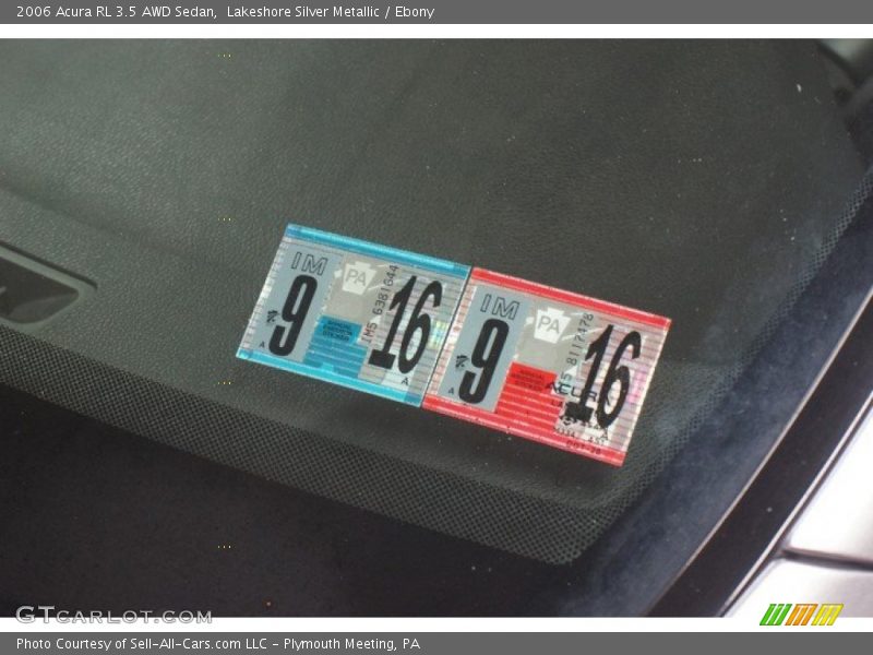 Lakeshore Silver Metallic / Ebony 2006 Acura RL 3.5 AWD Sedan