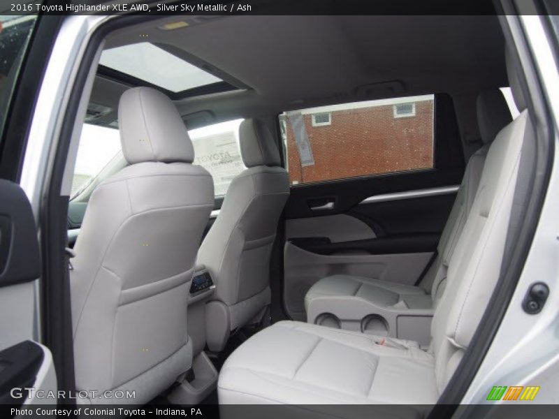 Silver Sky Metallic / Ash 2016 Toyota Highlander XLE AWD