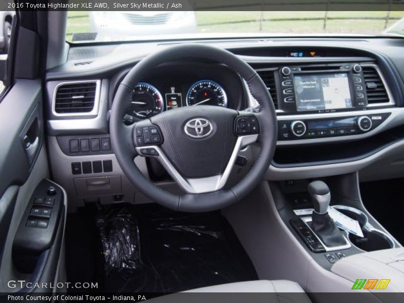 Silver Sky Metallic / Ash 2016 Toyota Highlander XLE AWD
