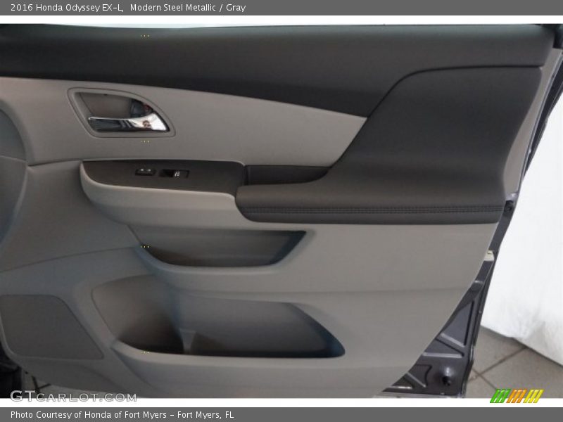 Modern Steel Metallic / Gray 2016 Honda Odyssey EX-L