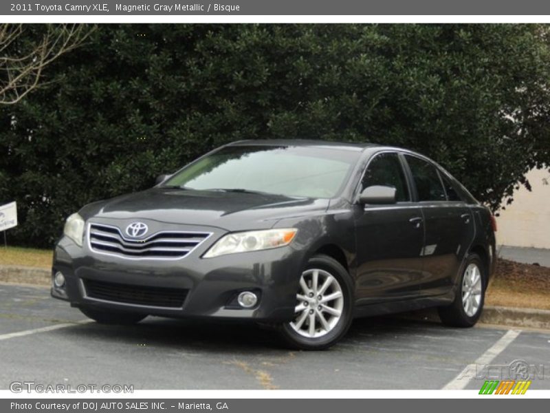 Magnetic Gray Metallic / Bisque 2011 Toyota Camry XLE