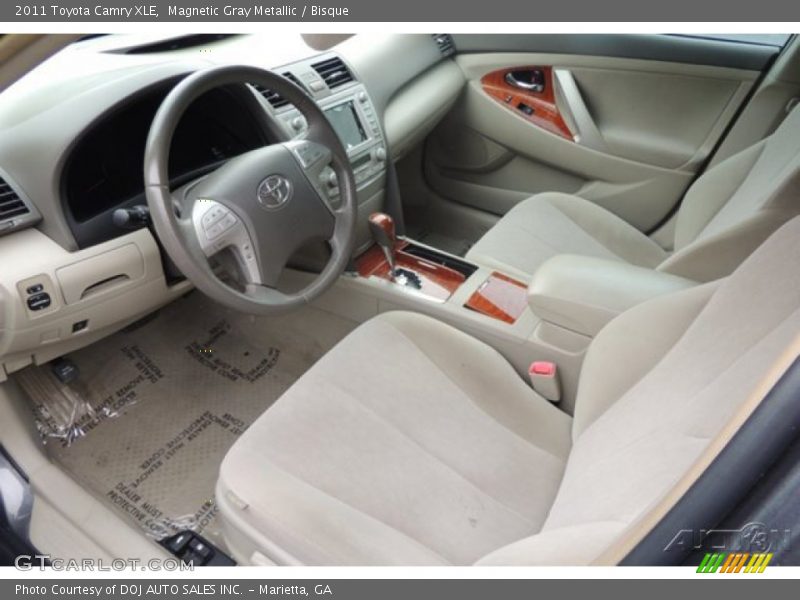 Magnetic Gray Metallic / Bisque 2011 Toyota Camry XLE