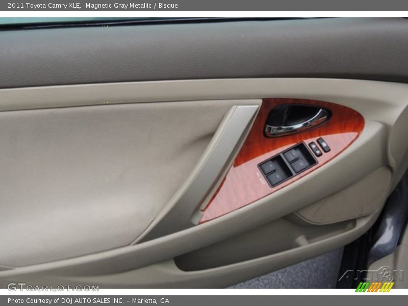 Magnetic Gray Metallic / Bisque 2011 Toyota Camry XLE
