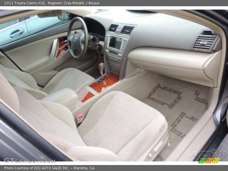 Magnetic Gray Metallic / Bisque 2011 Toyota Camry XLE