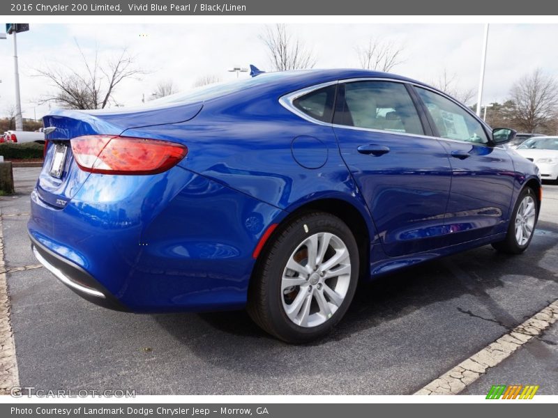 Vivid Blue Pearl / Black/Linen 2016 Chrysler 200 Limited