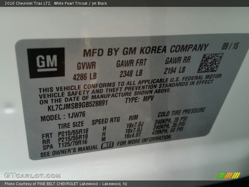 White Pearl Tricoat / Jet Black 2016 Chevrolet Trax LTZ