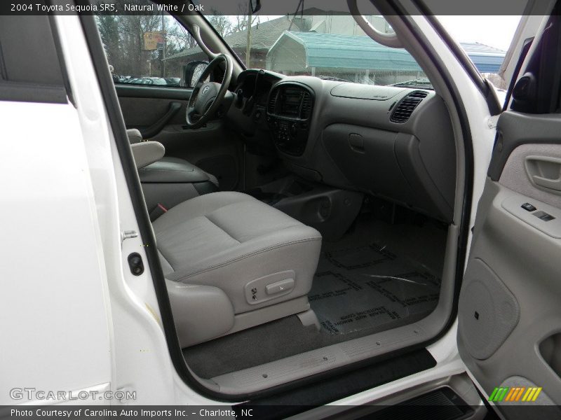 Natural White / Oak 2004 Toyota Sequoia SR5