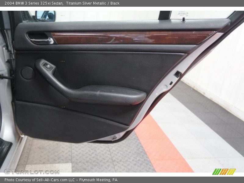 Titanium Silver Metallic / Black 2004 BMW 3 Series 325xi Sedan