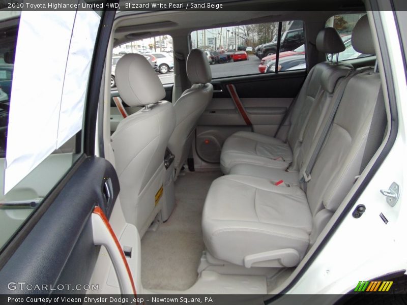 Blizzard White Pearl / Sand Beige 2010 Toyota Highlander Limited 4WD