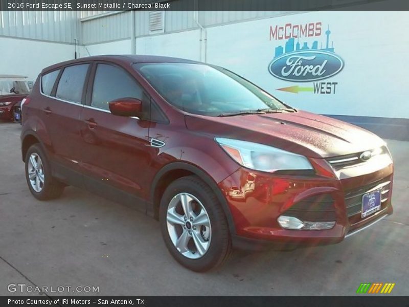 Sunset Metallic / Charcoal Black 2016 Ford Escape SE