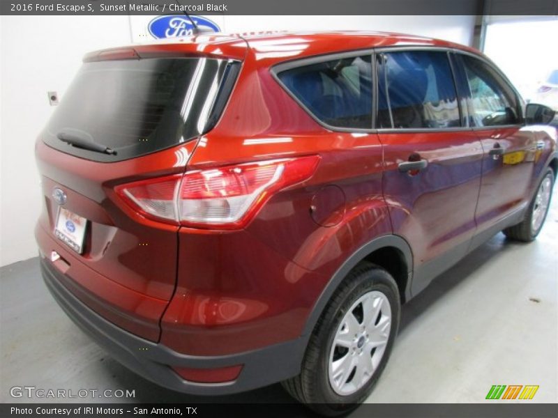 Sunset Metallic / Charcoal Black 2016 Ford Escape S