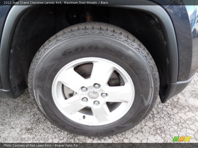 Maximum Steel Metallic / Black 2012 Jeep Grand Cherokee Laredo 4x4