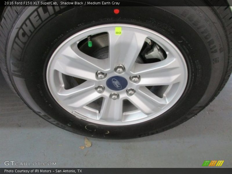 Shadow Black / Medium Earth Gray 2016 Ford F150 XLT SuperCab