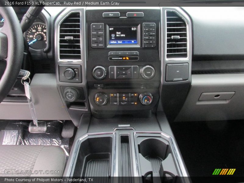 Ruby Red / Medium Earth Gray 2016 Ford F150 XLT SuperCab