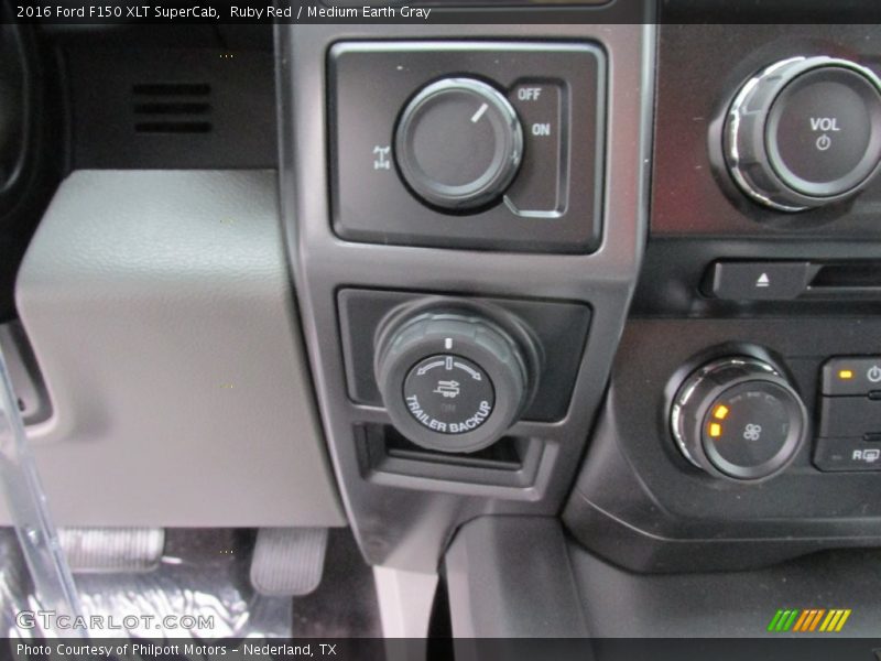 Ruby Red / Medium Earth Gray 2016 Ford F150 XLT SuperCab
