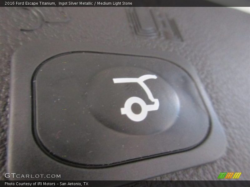 Ingot Silver Metallic / Medium Light Stone 2016 Ford Escape Titanium
