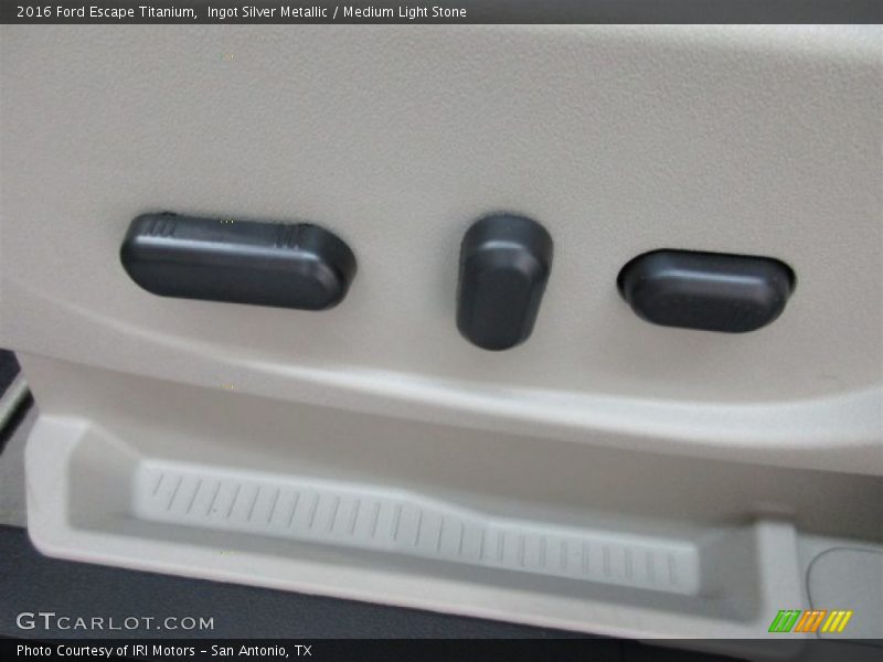 Ingot Silver Metallic / Medium Light Stone 2016 Ford Escape Titanium