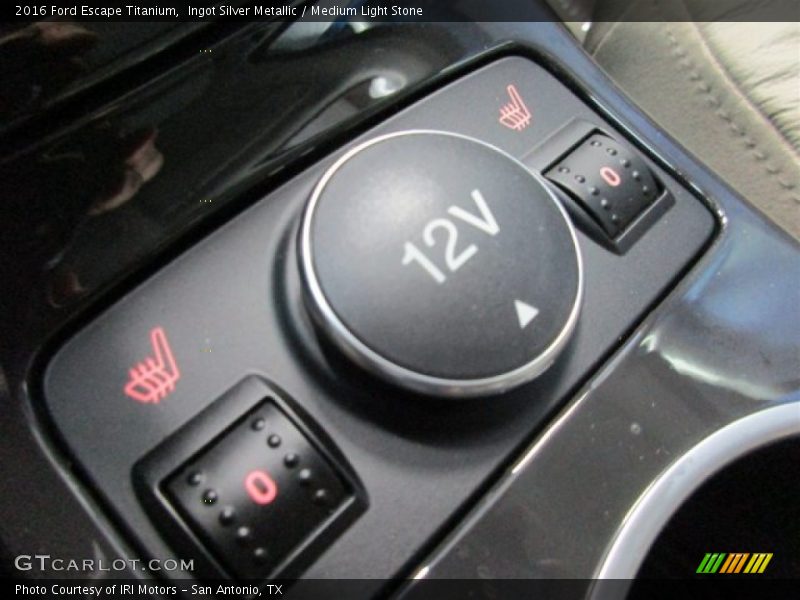 Ingot Silver Metallic / Medium Light Stone 2016 Ford Escape Titanium