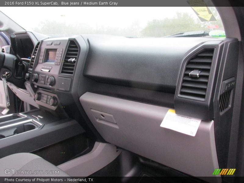 Blue Jeans / Medium Earth Gray 2016 Ford F150 XL SuperCab