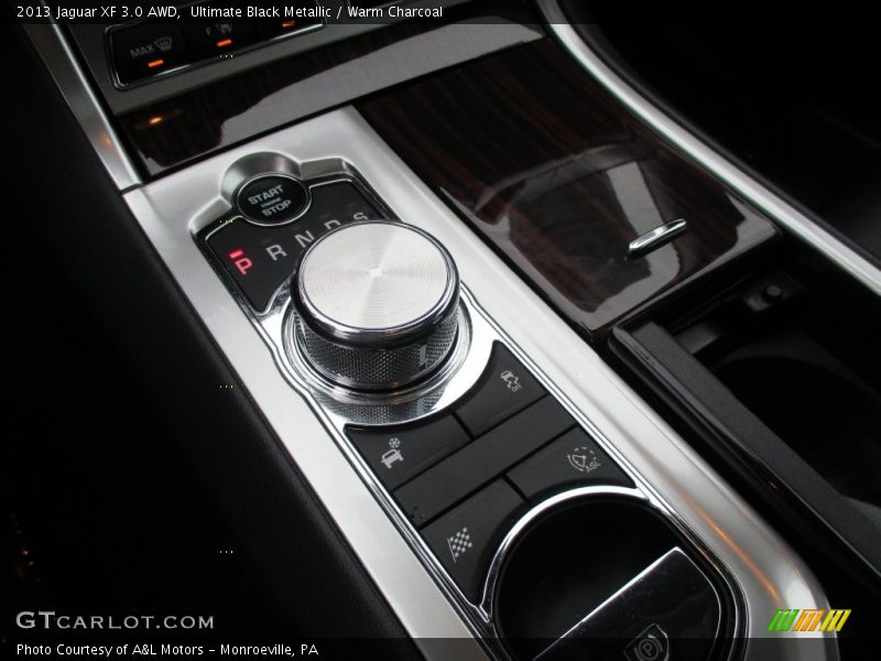 Ultimate Black Metallic / Warm Charcoal 2013 Jaguar XF 3.0 AWD