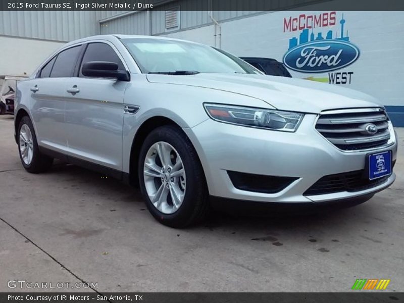 Ingot Silver Metallic / Dune 2015 Ford Taurus SE