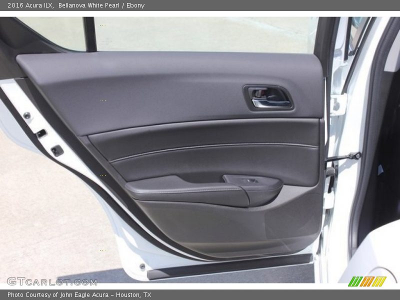 Bellanova White Pearl / Ebony 2016 Acura ILX