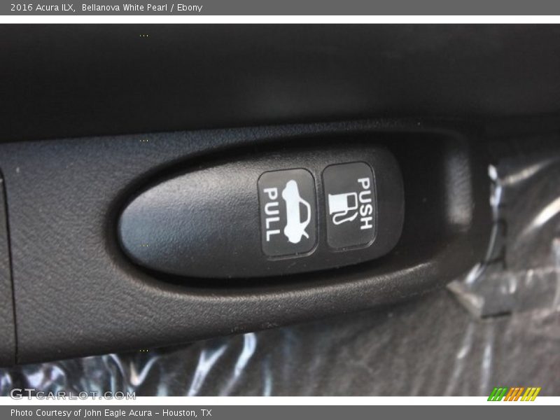 Bellanova White Pearl / Ebony 2016 Acura ILX
