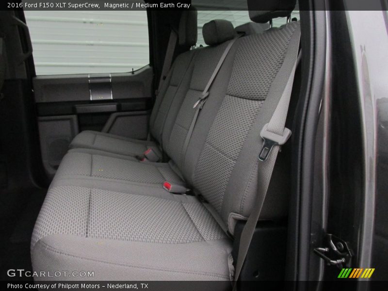 Magnetic / Medium Earth Gray 2016 Ford F150 XLT SuperCrew