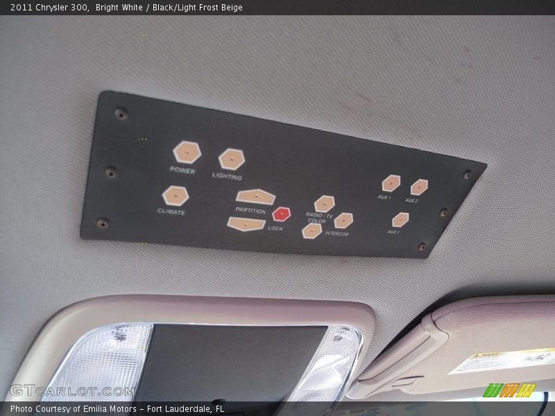 Bright White / Black/Light Frost Beige 2011 Chrysler 300