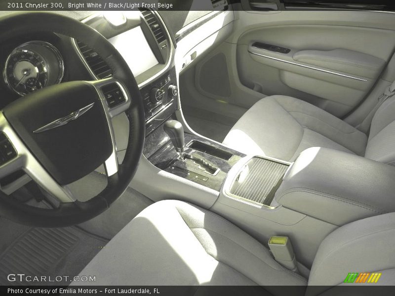 Bright White / Black/Light Frost Beige 2011 Chrysler 300