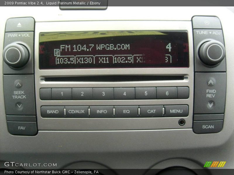 Liquid Platinum Metallic / Ebony 2009 Pontiac Vibe 2.4