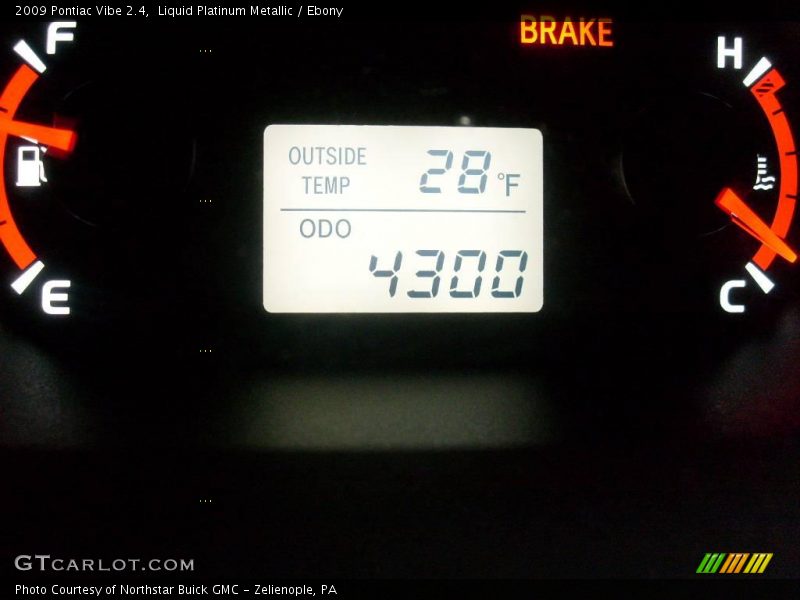 Liquid Platinum Metallic / Ebony 2009 Pontiac Vibe 2.4