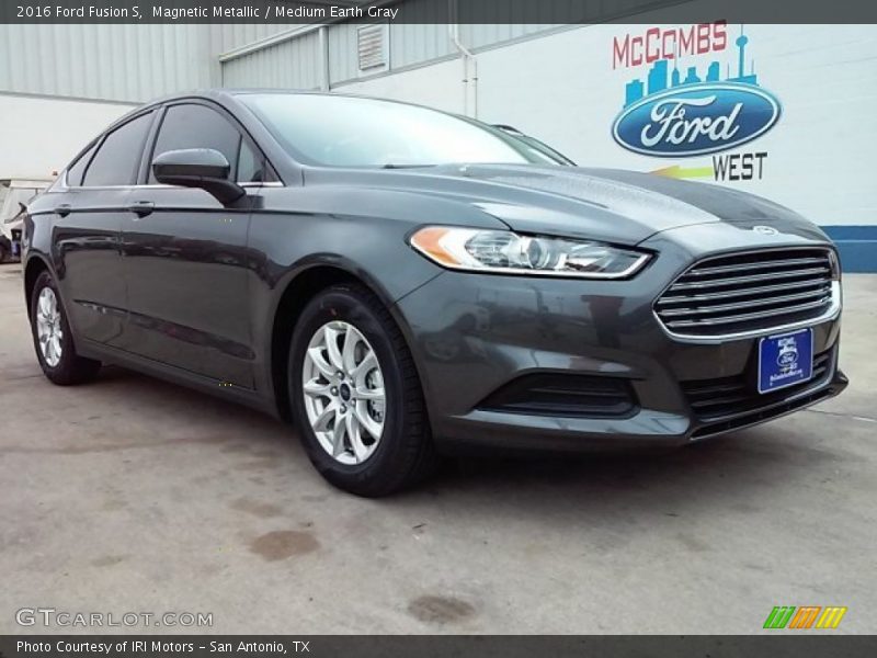 Magnetic Metallic / Medium Earth Gray 2016 Ford Fusion S