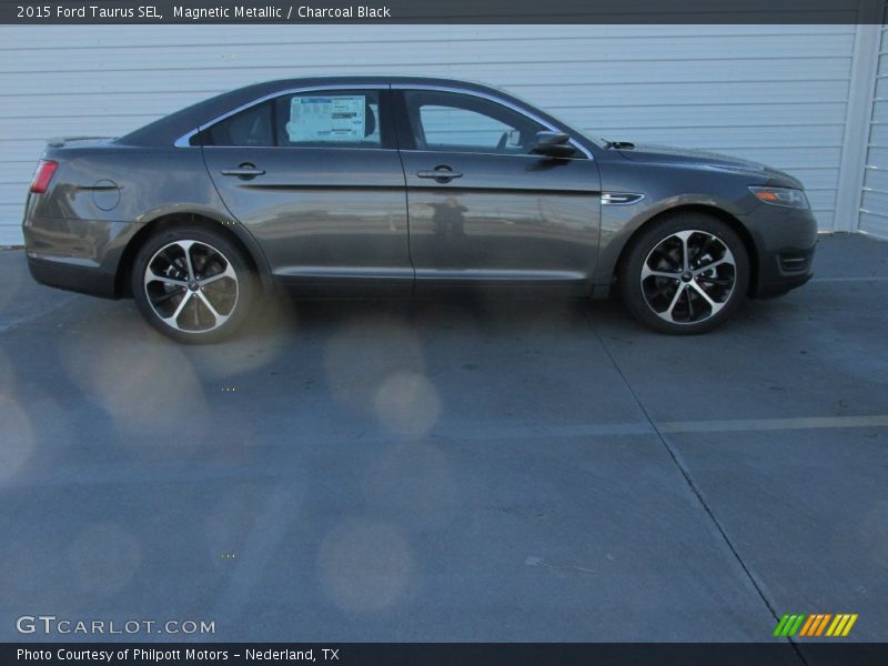 Magnetic Metallic / Charcoal Black 2015 Ford Taurus SEL