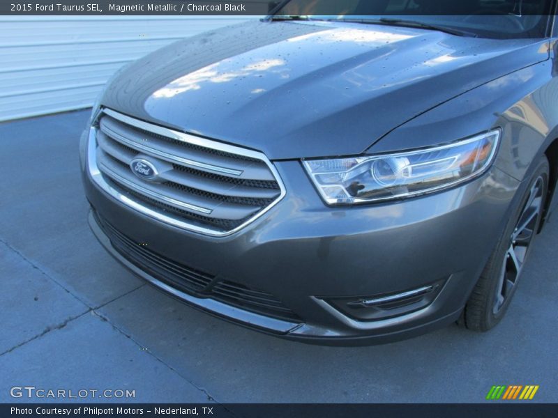 Magnetic Metallic / Charcoal Black 2015 Ford Taurus SEL