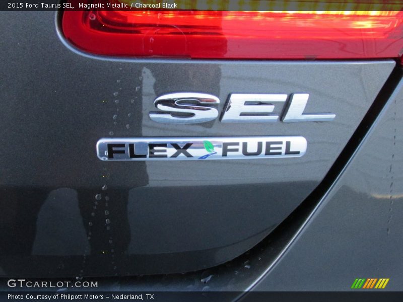 Magnetic Metallic / Charcoal Black 2015 Ford Taurus SEL