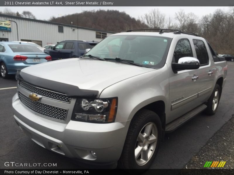 Sheer Silver Metallic / Ebony 2011 Chevrolet Avalanche LT 4x4