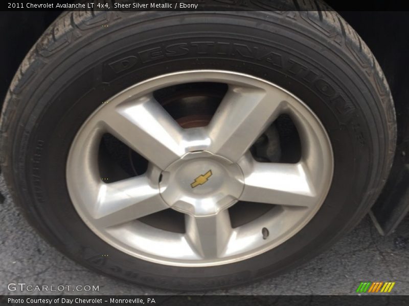 Sheer Silver Metallic / Ebony 2011 Chevrolet Avalanche LT 4x4