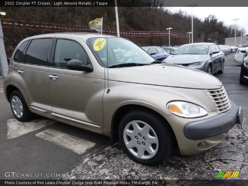 Front 3/4 View of 2002 PT Cruiser 