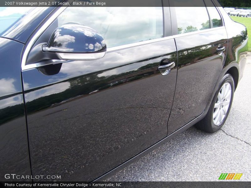 Black / Pure Beige 2007 Volkswagen Jetta 2.0T Sedan