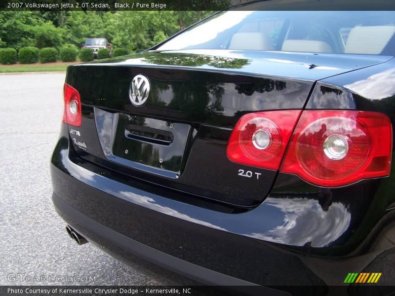 Black / Pure Beige 2007 Volkswagen Jetta 2.0T Sedan