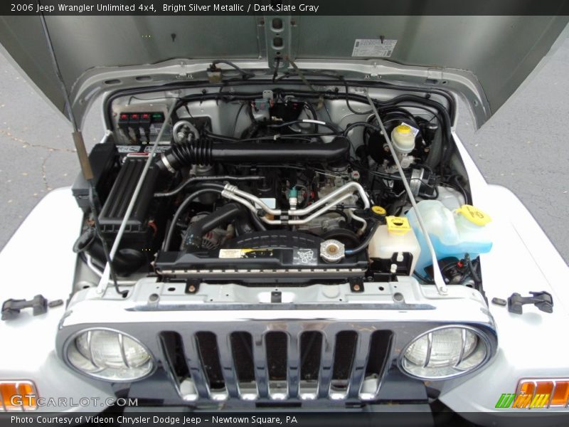 Bright Silver Metallic / Dark Slate Gray 2006 Jeep Wrangler Unlimited 4x4