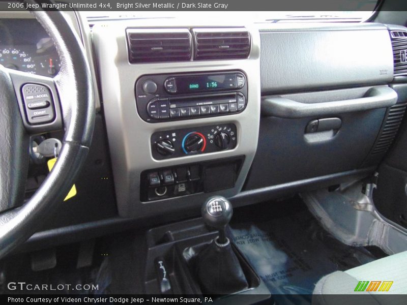 Bright Silver Metallic / Dark Slate Gray 2006 Jeep Wrangler Unlimited 4x4