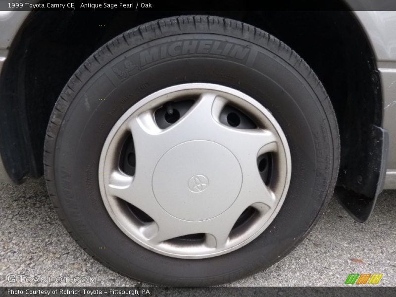 Antique Sage Pearl / Oak 1999 Toyota Camry CE