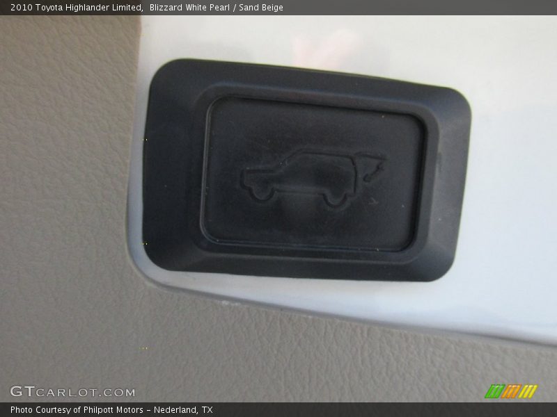 Blizzard White Pearl / Sand Beige 2010 Toyota Highlander Limited
