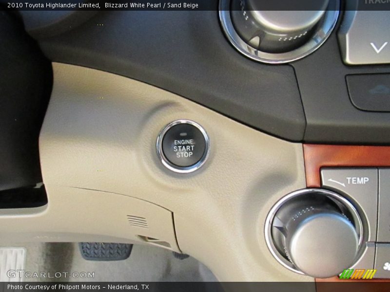Blizzard White Pearl / Sand Beige 2010 Toyota Highlander Limited